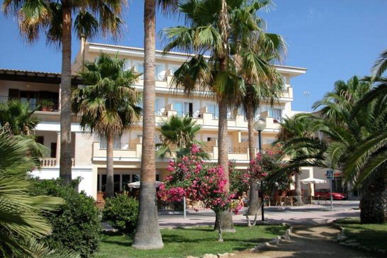 蓝水酒店 科洛尼亚圣霍尔迪 外观 照片